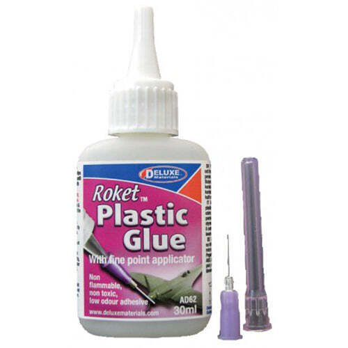 Deluxe Materials 30 ml Roket Plastic Glue