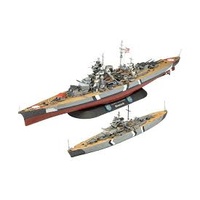 REVELL GIFT SET THE LEGENDARY BISMARCK (1:700 & 1:1200) 05637