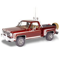 REVELL 76 CHEVY SPORTS STEPSIDE PICKUP  4X4