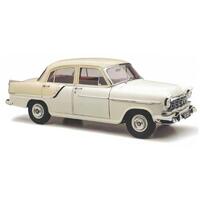 CLASSIC CARLECTABLES 1:18 FC SPECIAL - CAPE IVORY OVER INDIA IVORY 