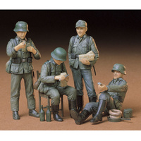 TAMIYA 1/35 GERMAN SOLDIERS AT REST 35129