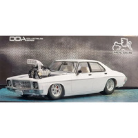 DDA 309K 1/24 Holden HQ Blown 4 Door Slammed Plastic Model Kit DDA309K