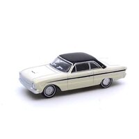ROAD RAGERS 1:87 1964 XM FALCON COUPE ALPINE WHITE WITH ONYX BLACK ROOF