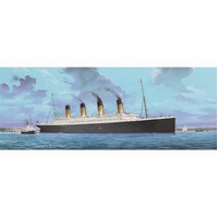 Trumpeter 1/200 Titanic (With LED Light Set) Plastic Model Kit  03719