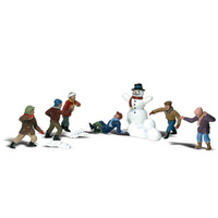 HO SNOWBALL FIGHT