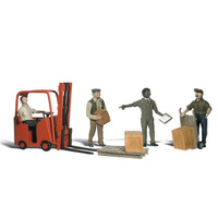 O WORKERS WITH FORKLIFT