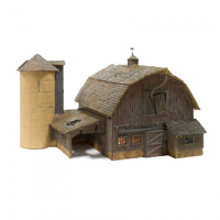 HO OLD WEATHERED BARN (LIT)